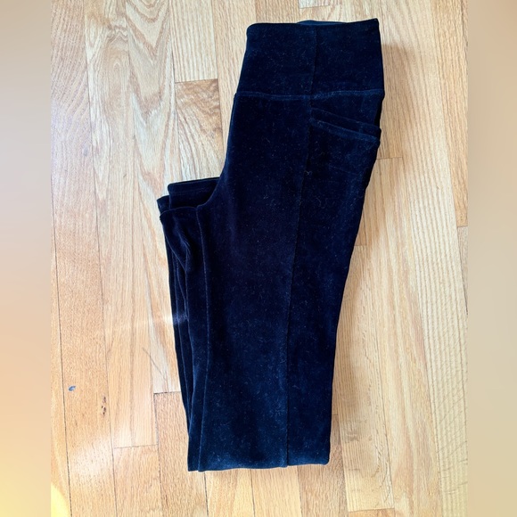 Athleta Black Velour Leggings Size Medium - Picture 1 of 4